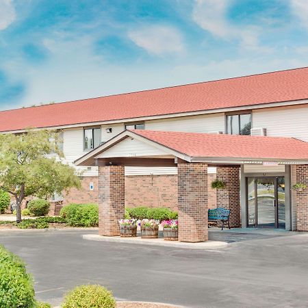 Super 8 By Wyndham Green Bay Near Stadium Extérieur photo