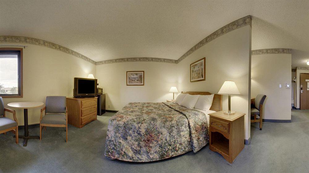 Super 8 By Wyndham Green Bay Near Stadium Extérieur photo