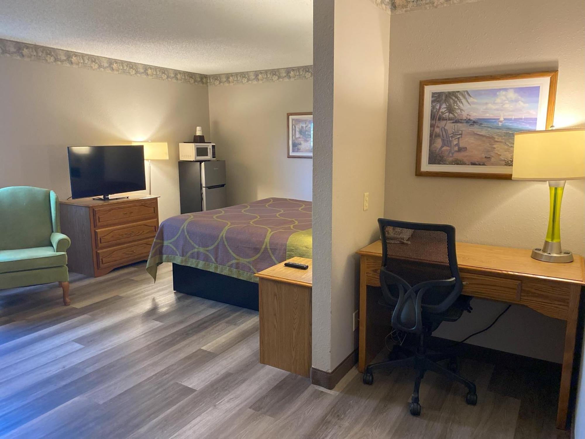 Super 8 By Wyndham Green Bay Near Stadium Extérieur photo